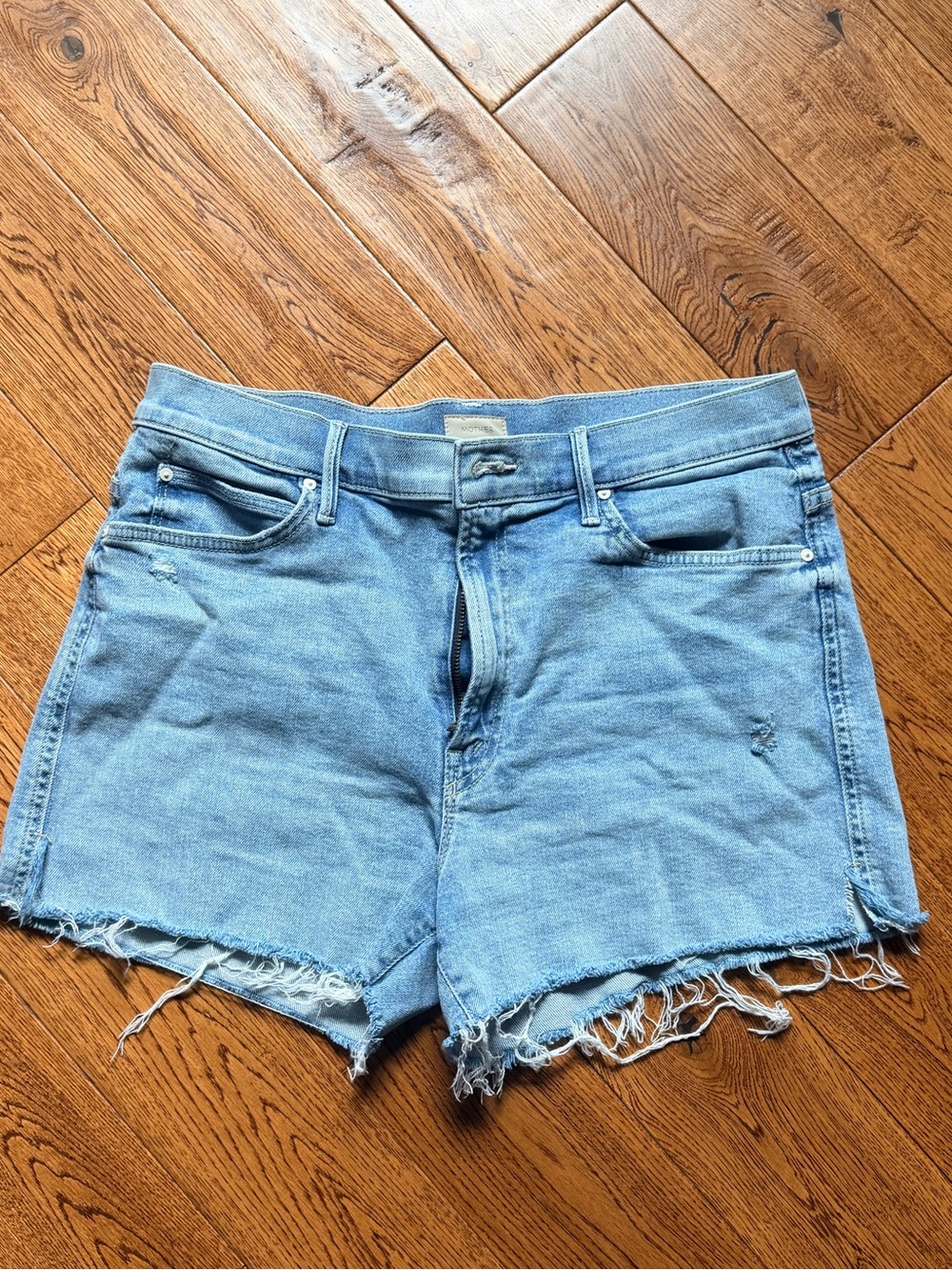 MOTHER Rascal High Waist Slit Chew Shorts with palm tree detail - Picture 3 of 7